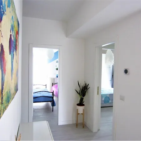 Apartment Happy Whale