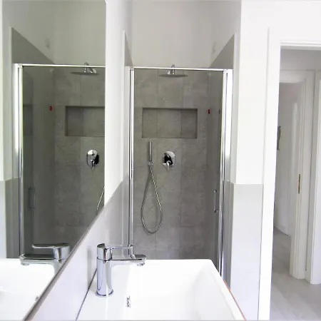 Ttg Rimini - Seafront Apartment - 2 Bedrooms Ρίμινι