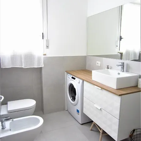 Ttg Rimini - Seafront Apartment - 2 Bedrooms Διαμέρισμα *