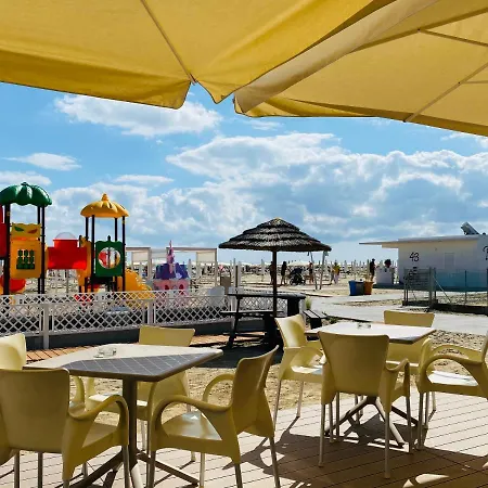 Ttg Rimini - Seafront Apartment - 2 Bedrooms Ρίμινι